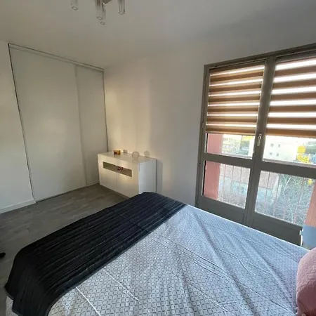 Apartment - 50m2 Au Calme, A Pieds *