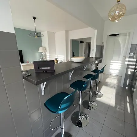- 50m2 Au Calme, A Pieds Apartment *