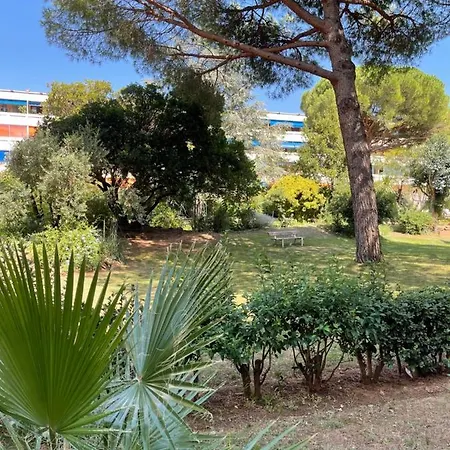 Apartment - 50m2 Au Calme, A Pieds *