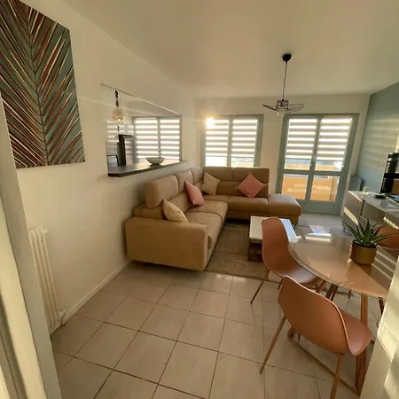 - 50m2 Au Calme, A Pieds Apartment Fréjus